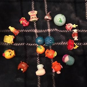 Bag of shopkins